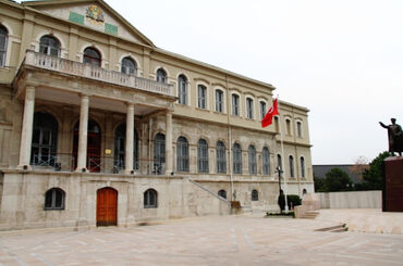 Dolmabahçe, Askeri Müze ve Deniz Müzesi